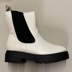 Avenue White and Black Ankle Boots